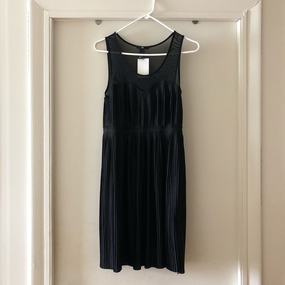 H&M black cocktail dress. New with tags.